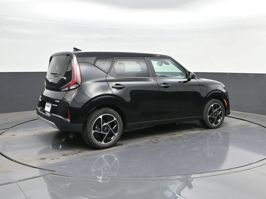 Used 2023 Kia Soul EX FWD image 15
