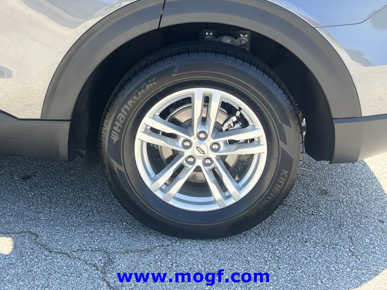 Certified 2023 Ford Explorer XLT RWD image 28