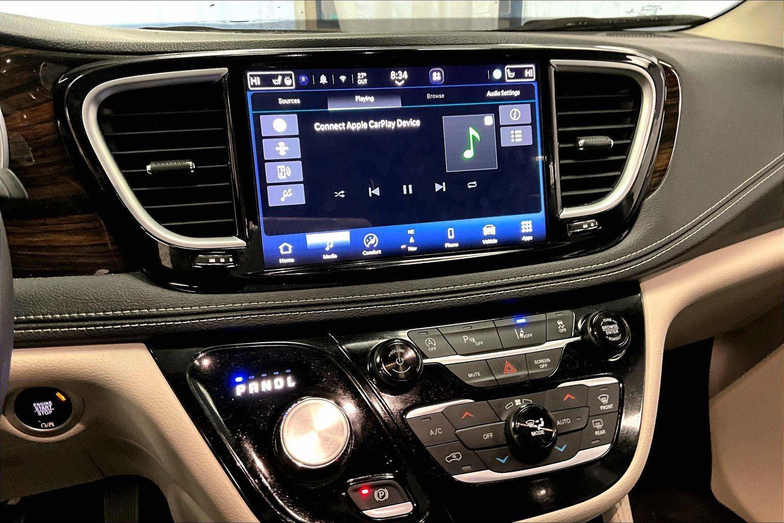 Used 2023 Chrysler Pacifica Limited image 6