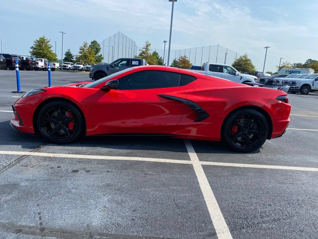 Used 2020 Chevrolet Corvette Stingray Preferred Cpe w/ 2LT Preferred Equipment Group RWD image 4