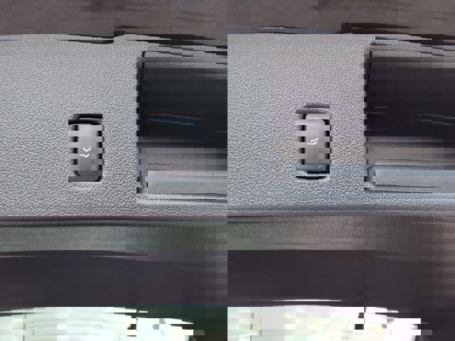 Certified 2024 Ford Escape Platinum image 24