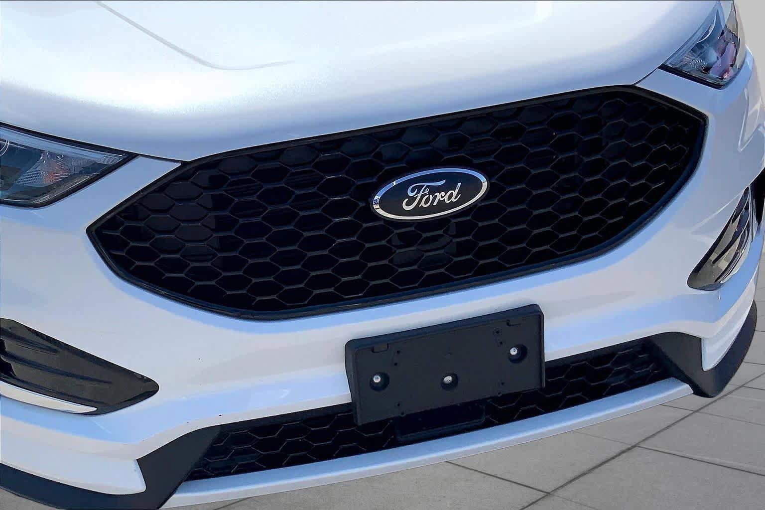 Certified 2024 Ford Edge ST-Line AWD/4WD image 29