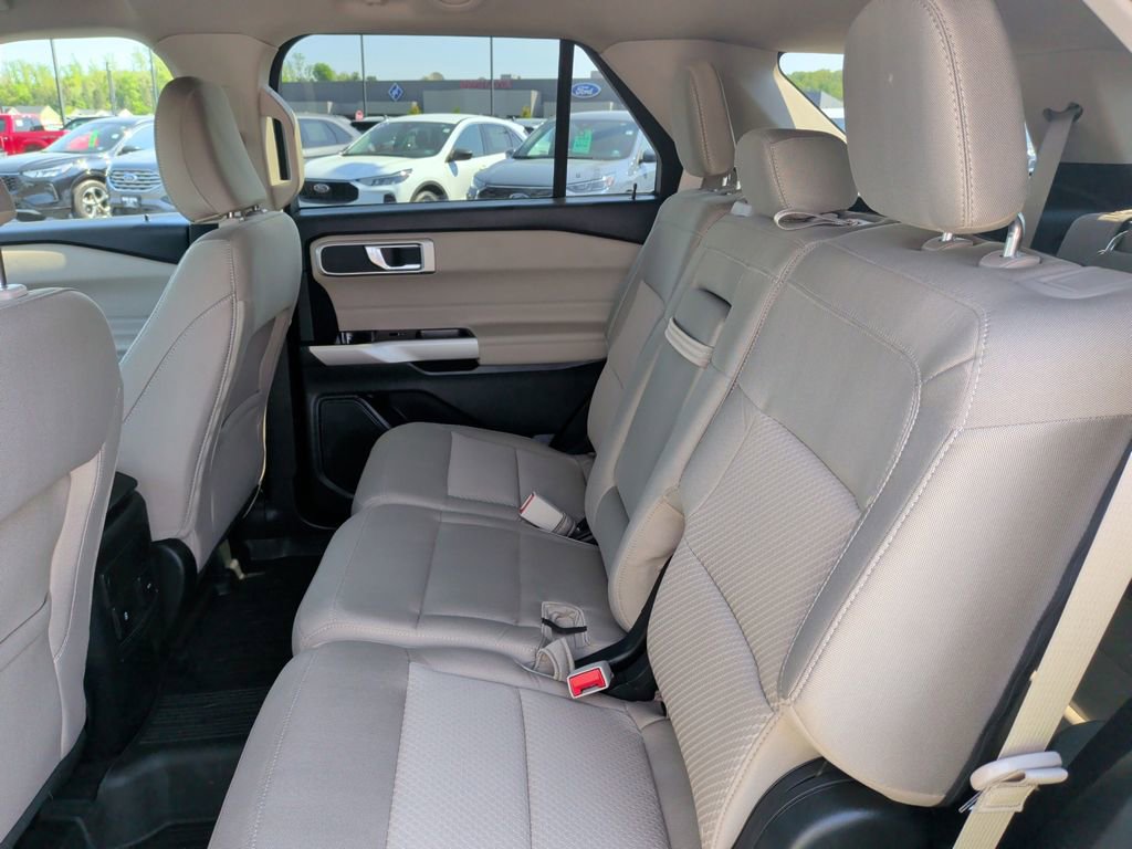 Certified 2023 Ford Explorer XLT AWD/4WD image 6