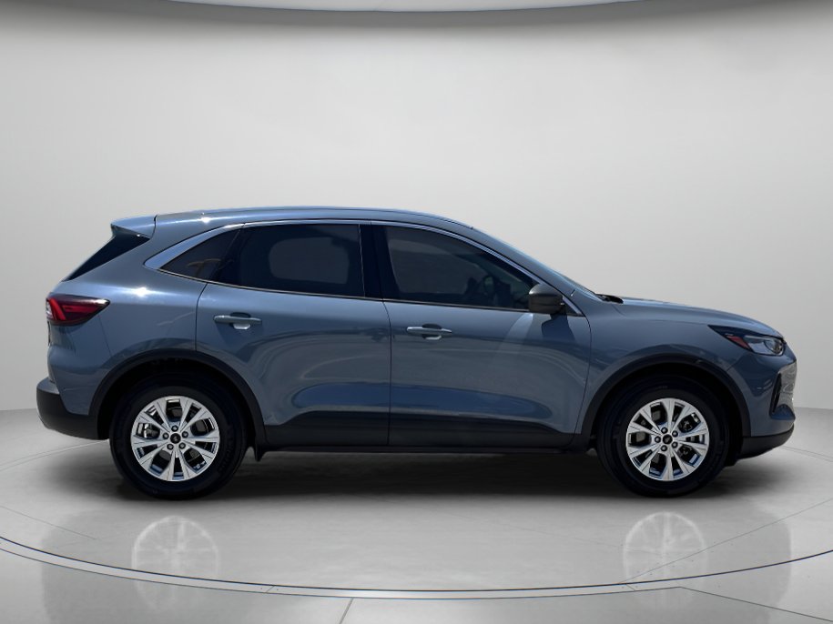 Certified 2024 Ford Escape Active w/ Tech Pack #1 FWD image 2