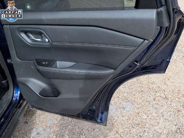 Used 2024 Nissan Rogue SV w/ SV Premium Package FWD image 26