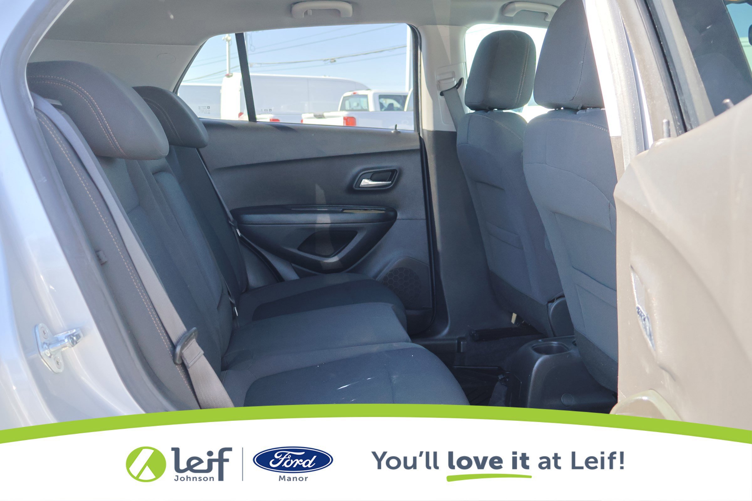 Used 2022 Chevrolet Trax LS w/ Tint and Cruise Package image 28