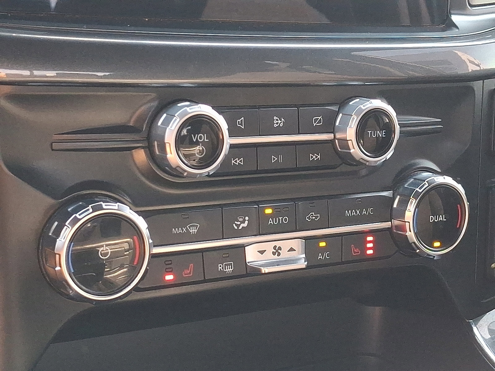 Certified 2022 Ford F150 XLT w/ Equipment Group 302A High image 15