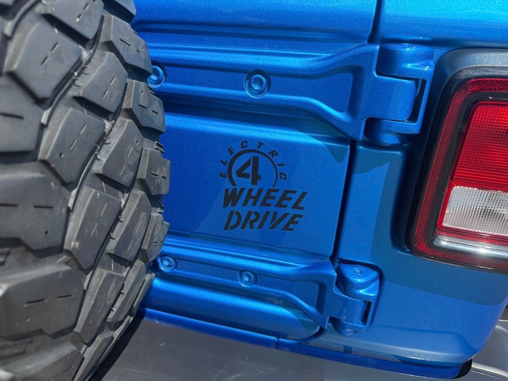 Used 2023 Jeep Wrangler Unlimited w/ Cold Weather Group AWD/4WD image 51