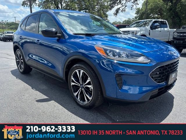 Certified 2022 Ford Escape SE w/ SE Sport Appearance Package