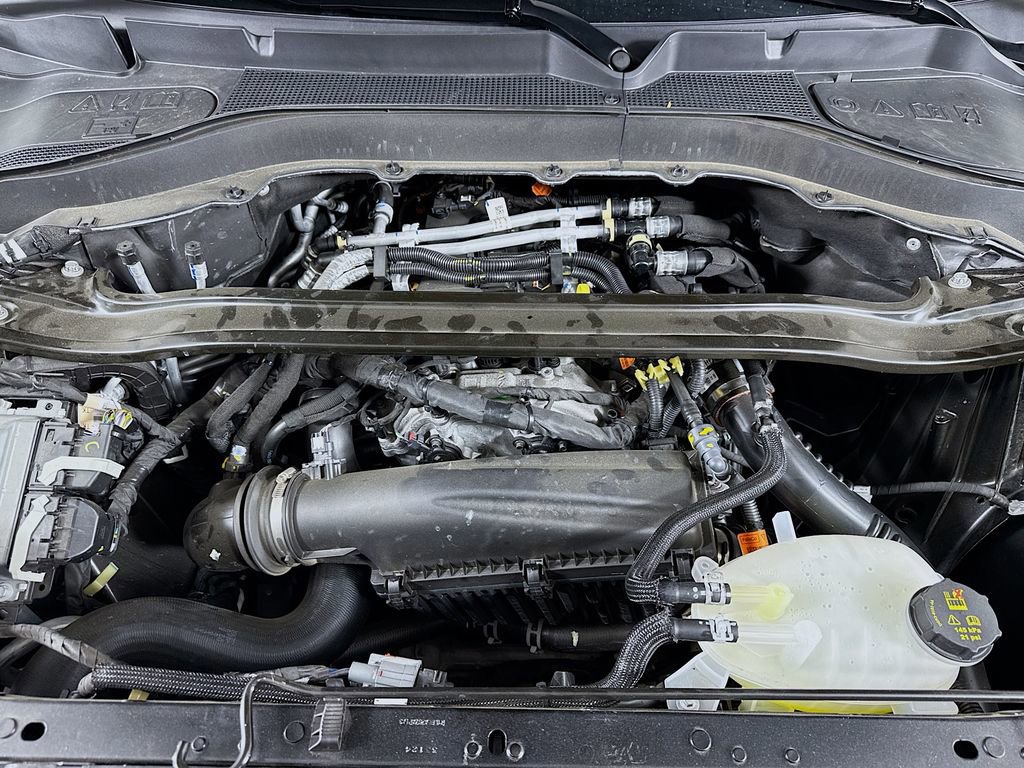 Certified 2025 Ford Explorer ST-Line w/ Premium Package image 33