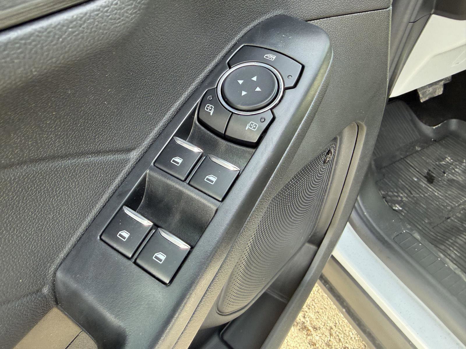 Certified 2025 Ford Escape SE w/ PHEV Premium Package image 13