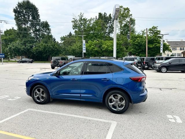 Certified 2023 Ford Escape ST-Line Select w/ Tech Pack #2 AWD/4WD image 11