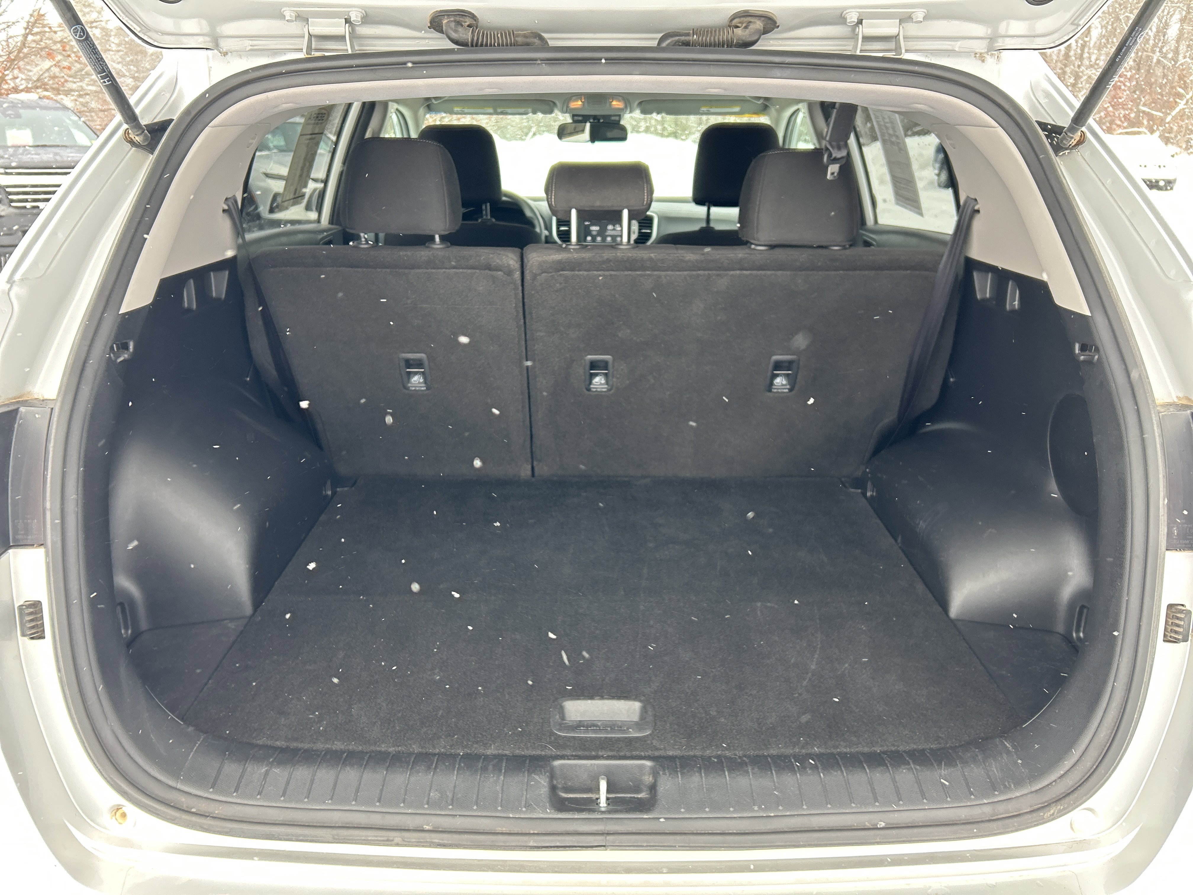 Used 2018 Kia Sportage LX w/ LX Popular Package image 12