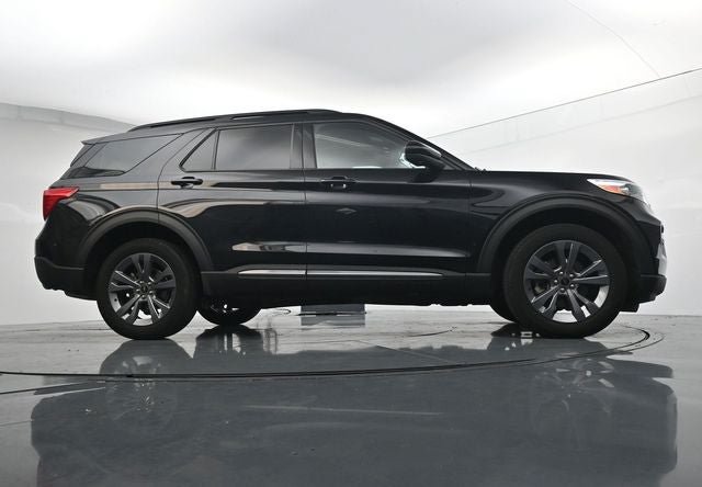 Certified 2024 Ford Explorer XLT w/ Equipment Group 202A AWD/4WD image 41