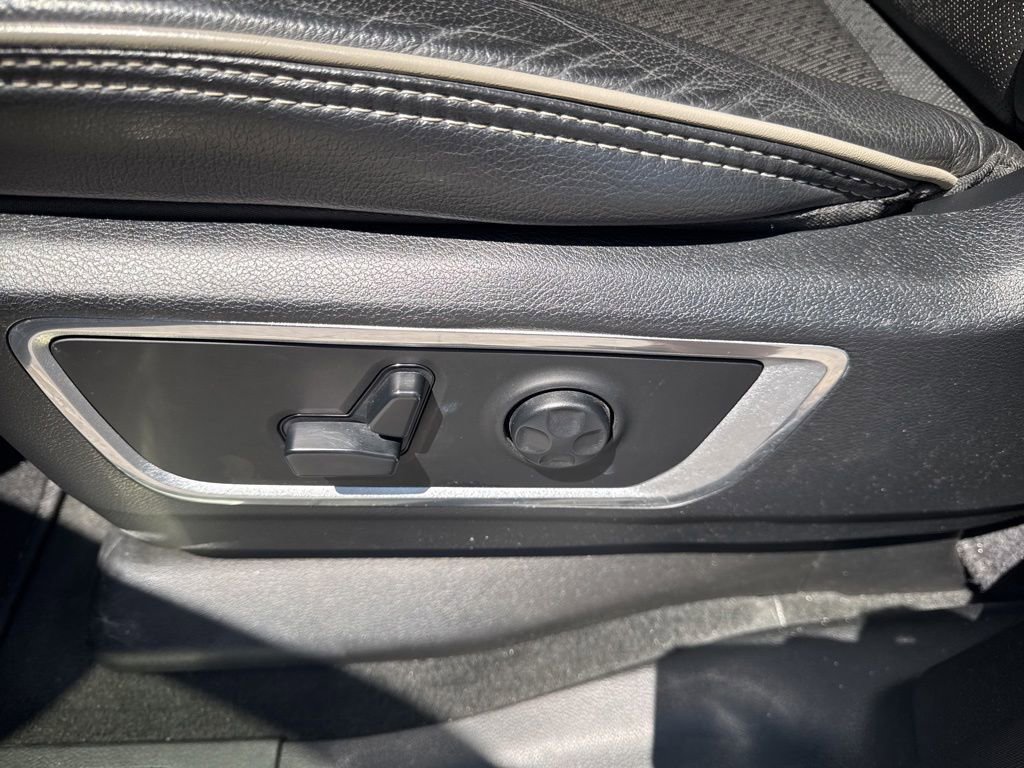 Used 2021 RAM 1500 Laramie AWD/4WD image 12