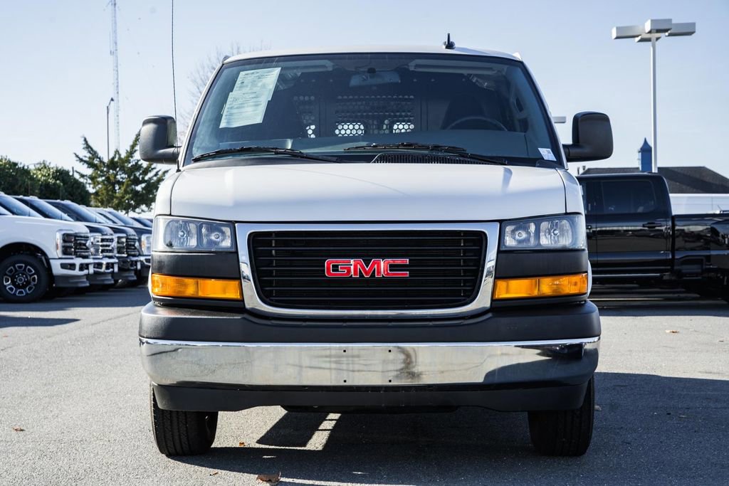 Used 2024 GMC Savana 2500 w/ Driver Convenience Package image 2