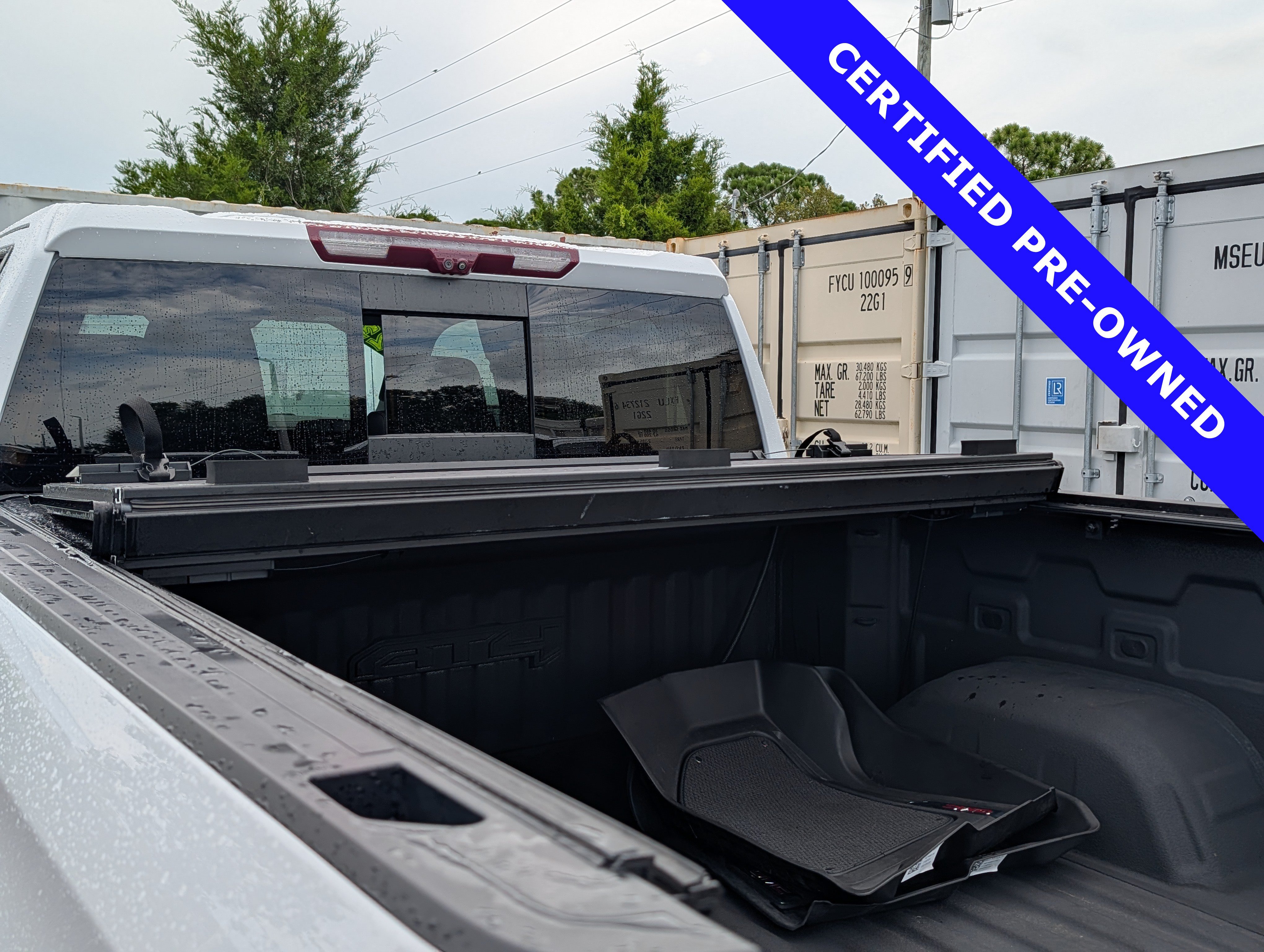 Used 2023 GMC Sierra 1500 AT4 w/ Technology Package AWD/4WD image 17