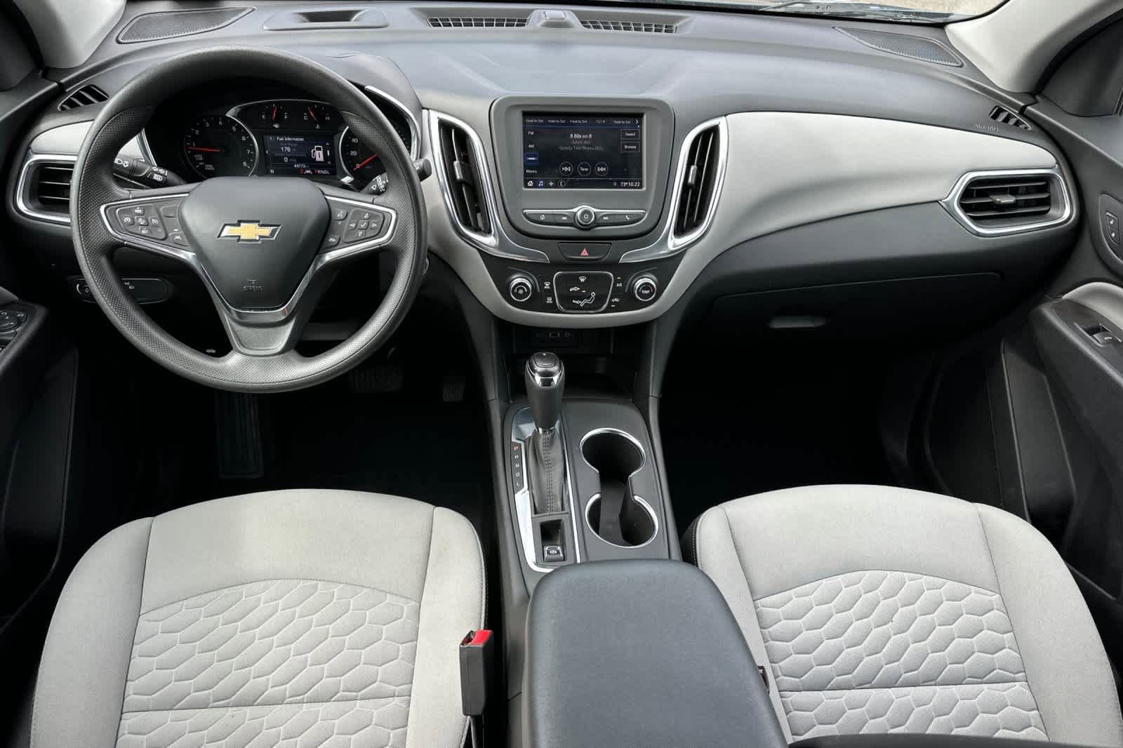 Used 2021 Chevrolet Equinox LT w/ LPO, Floor Liner Package FWD image 3