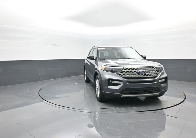 Certified 2023 Ford Explorer Limited w/ Limited Technology Package image 2