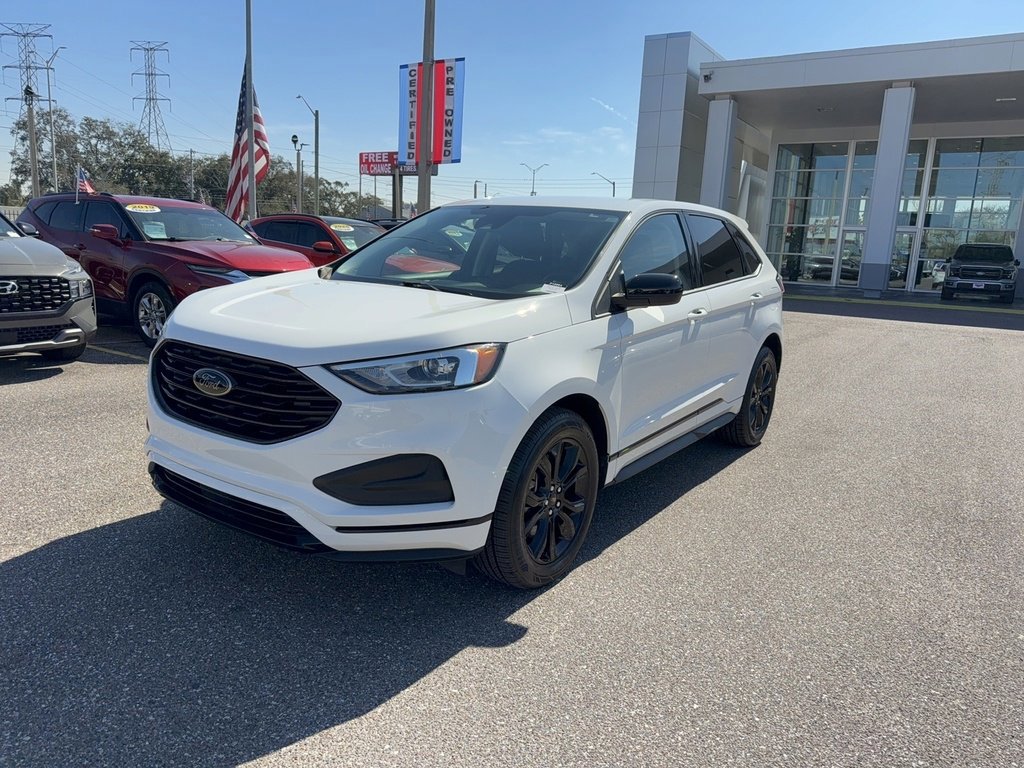 Certified 2022 Ford Edge SE w/ Black Appearance Package image 5