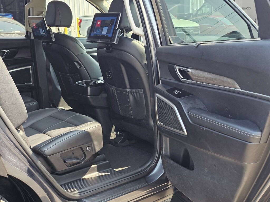 Used 2021 Kia Telluride EX w/ EX Premium Package AWD/4WD image 14
