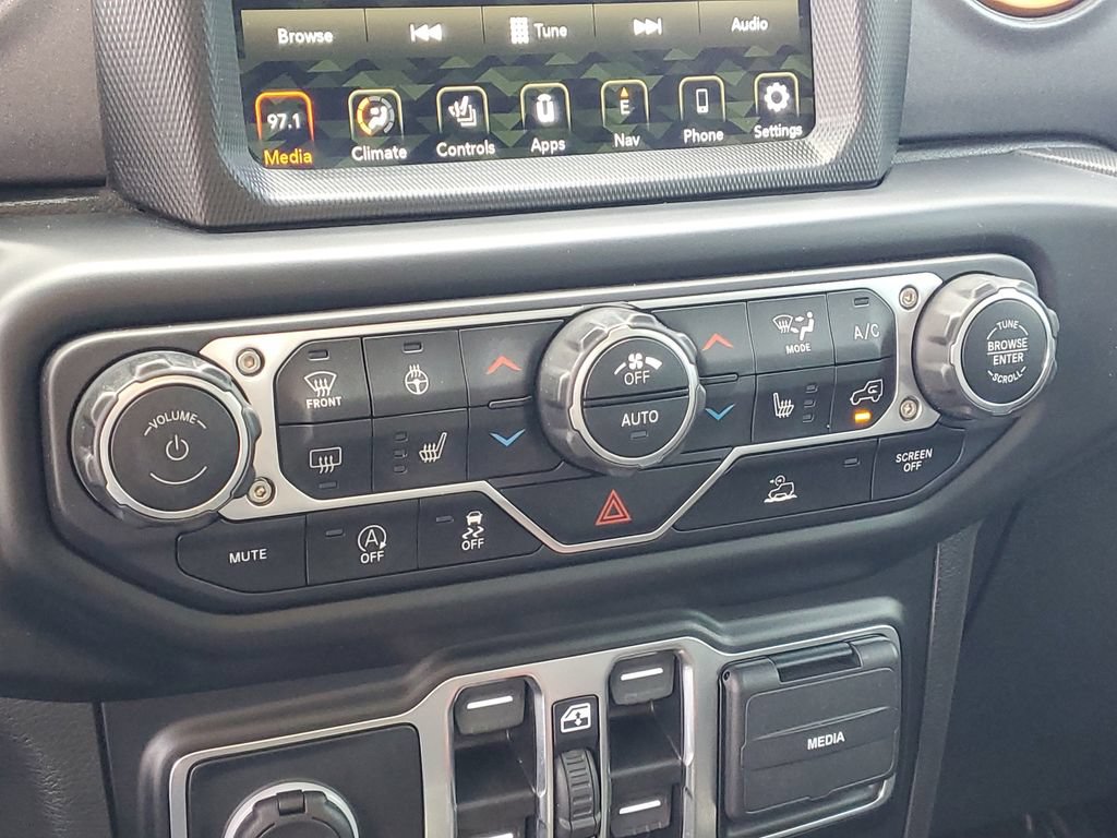 Used 2022 Jeep Gladiator Mojave w/ Cold Weather Group AWD/4WD image 28