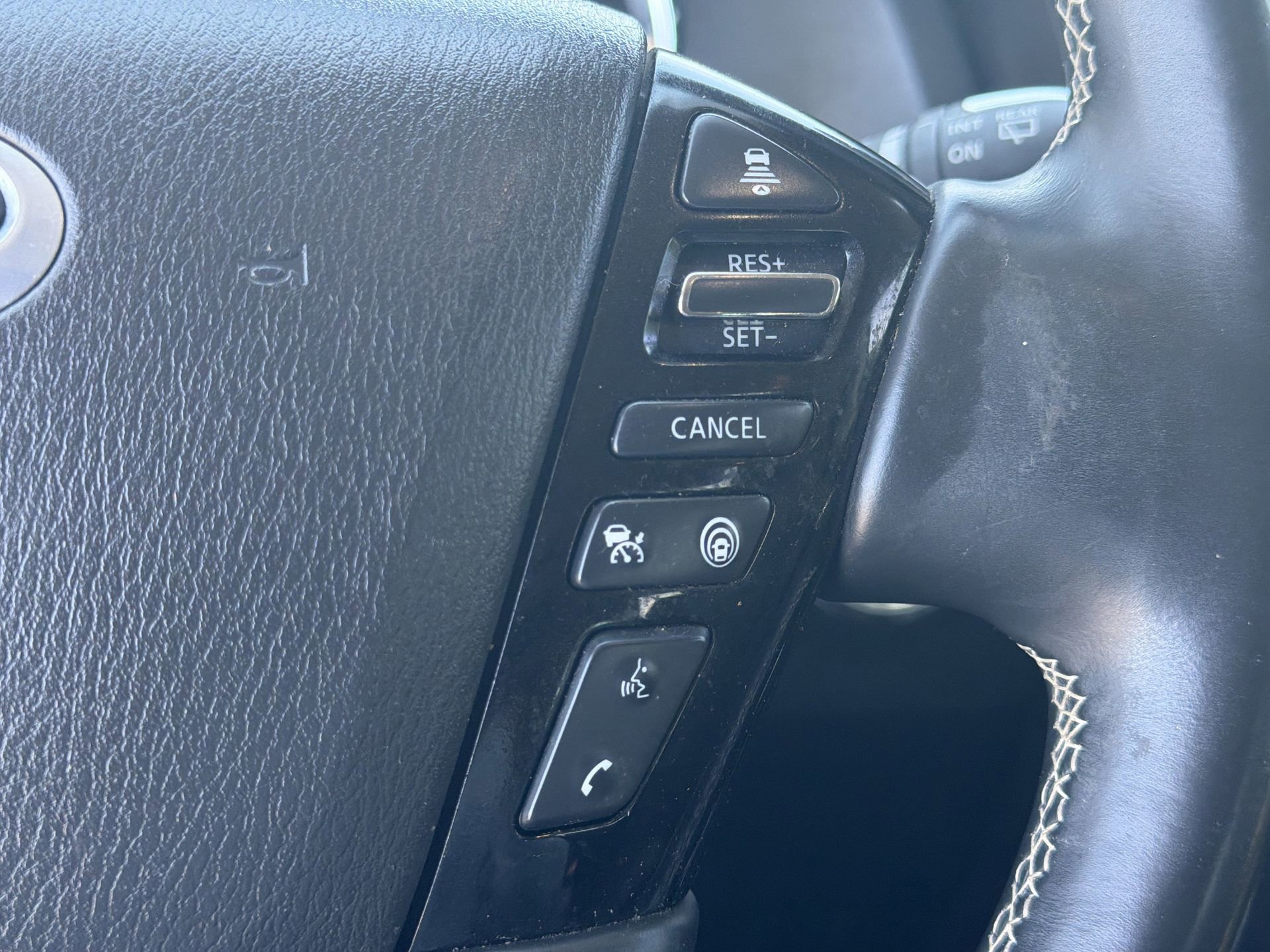 Used 2023 INFINITI QX80 Premium Select RWD image 12