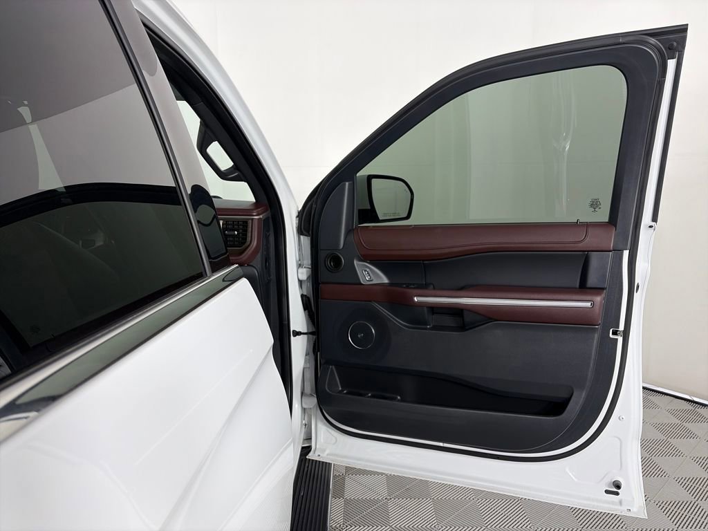 Certified 2022 Ford Expedition Max Limited image 31
