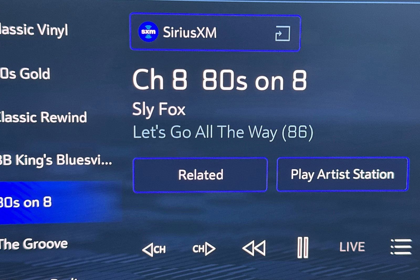 Used 2024 Chevrolet Traverse LT w/ Trailering Package FWD image 20