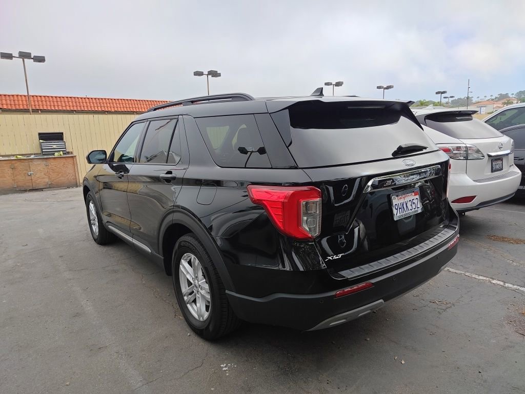 Certified 2023 Ford Explorer XLT w/ Equipment Group 202A RWD image 4
