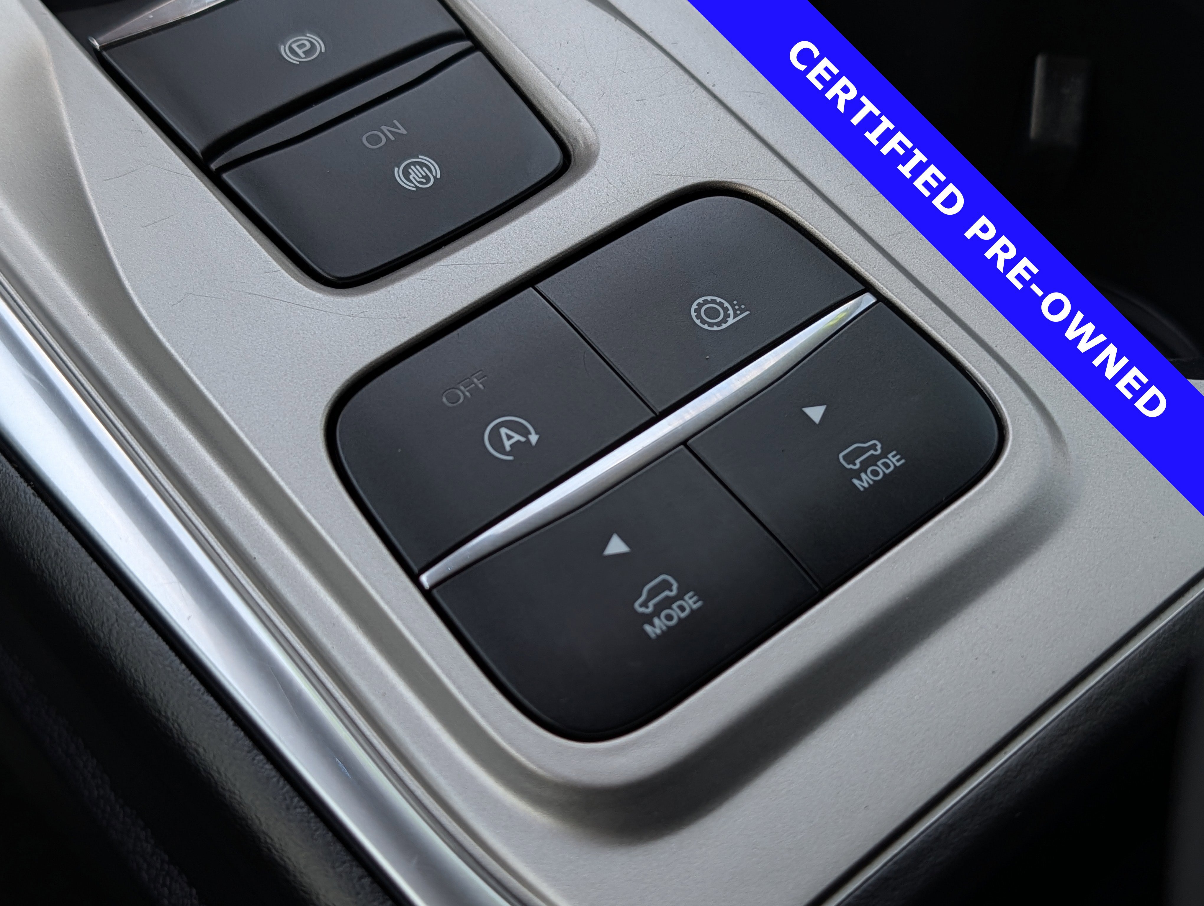 Certified 2021 Ford Explorer XLT w/ Equipment Group 202A RWD image 32