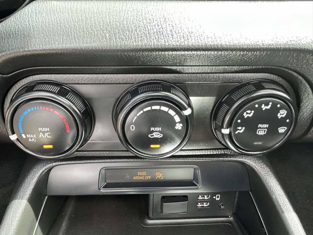 Used 2023 MAZDA MX-5 Miata Sport RWD image 23