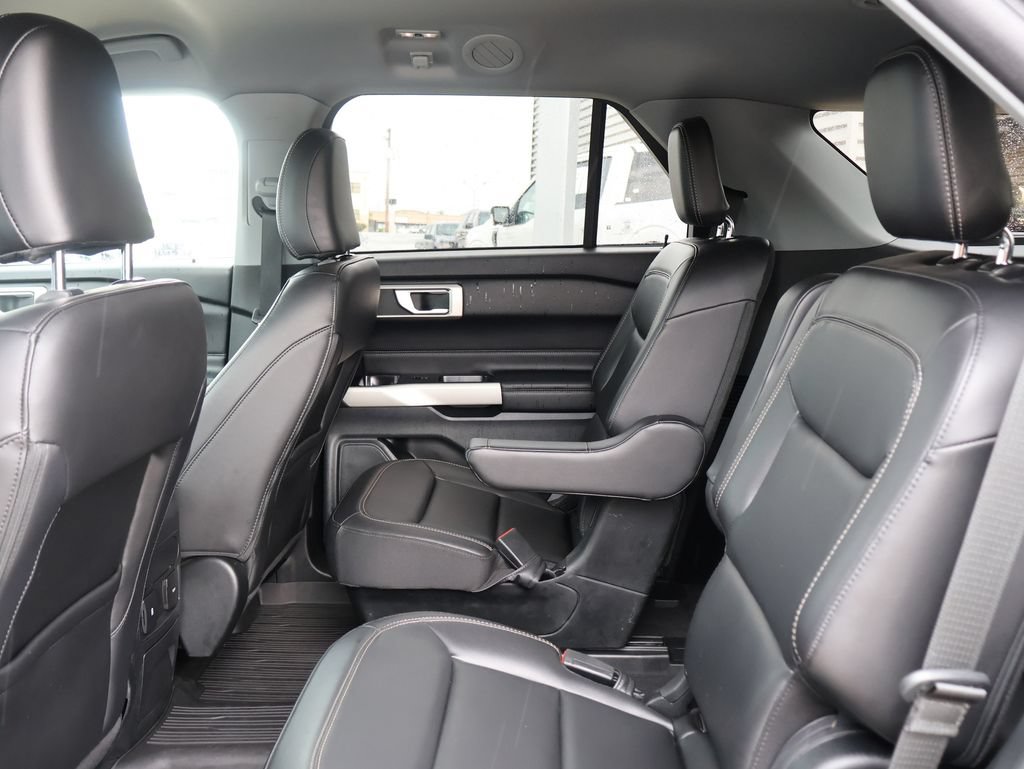 Certified 2023 Ford Explorer XLT w/ Equipment Group 202A AWD/4WD image 20