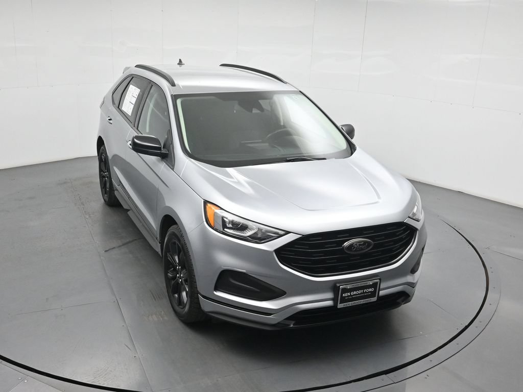 Certified 2022 Ford Edge SE w/ Black Appearance Package AWD/4WD image 36