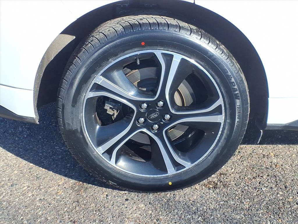 Certified 2023 Ford Edge ST image 4