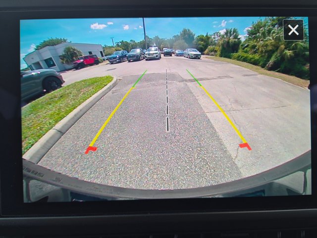 Used 2024 Jeep Wrangler Unlimited Sahara AWD/4WD image 15