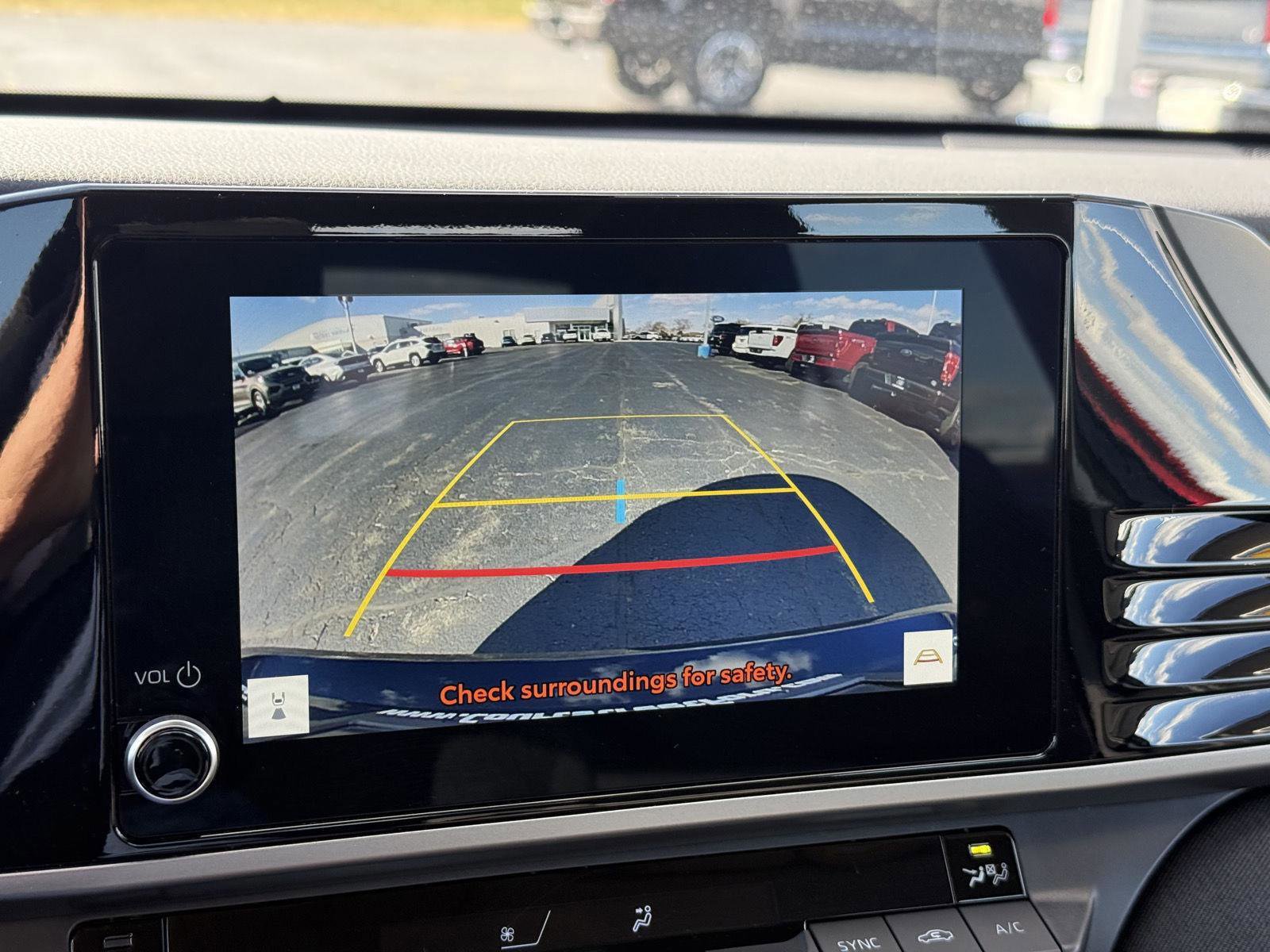 Used 2025 Toyota Camry LE image 12