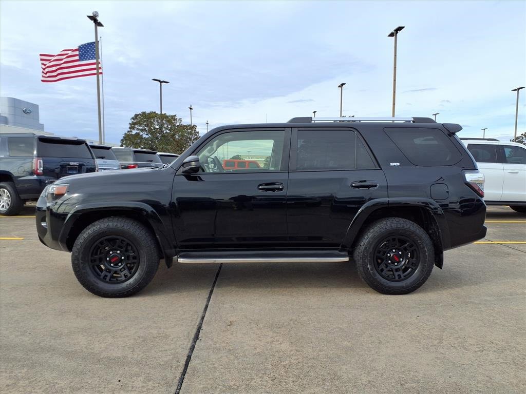 Used 2022 Toyota 4Runner SR5 image 3