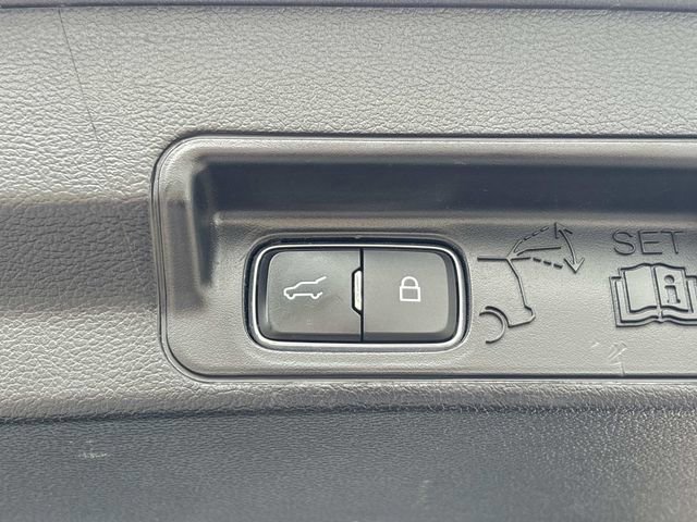 Certified 2022 Ford Explorer XLT image 13