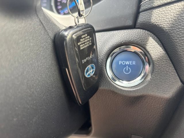 Used 2022 Toyota RAV4 XLE w/ Convenience Package AWD/4WD image 23