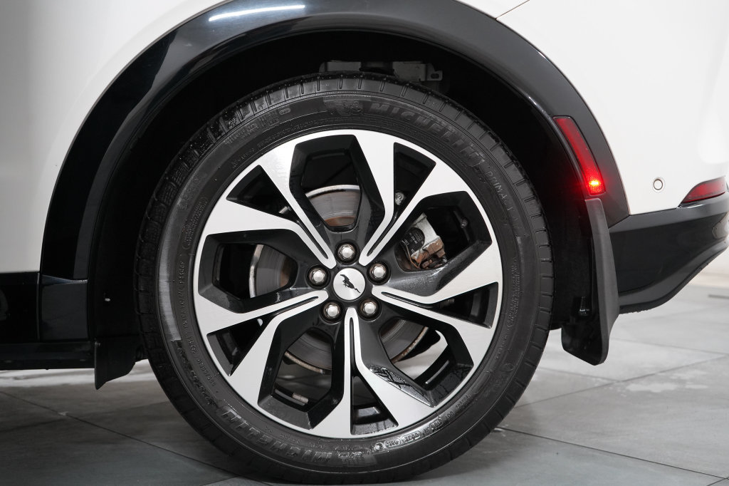 Certified 2022 Ford Mustang Mach-E Premium AWD/4WD image 32