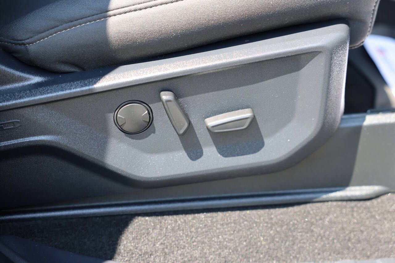 Certified 2022 Ford F150 XLT w/ Equipment Group 302A High image 11