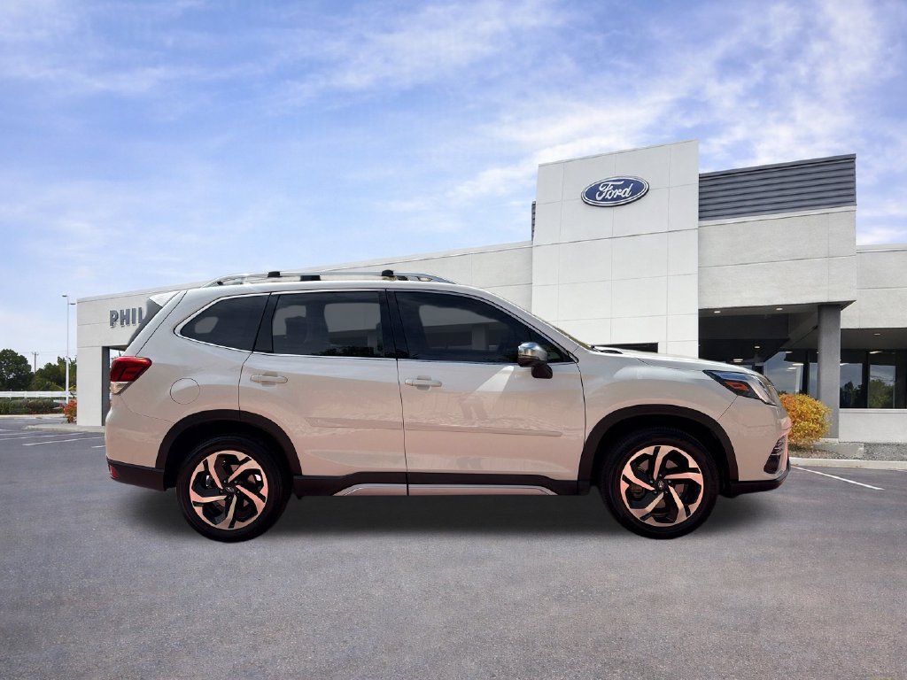 Used 2023 Subaru Forester Touring AWD/4WD image 10