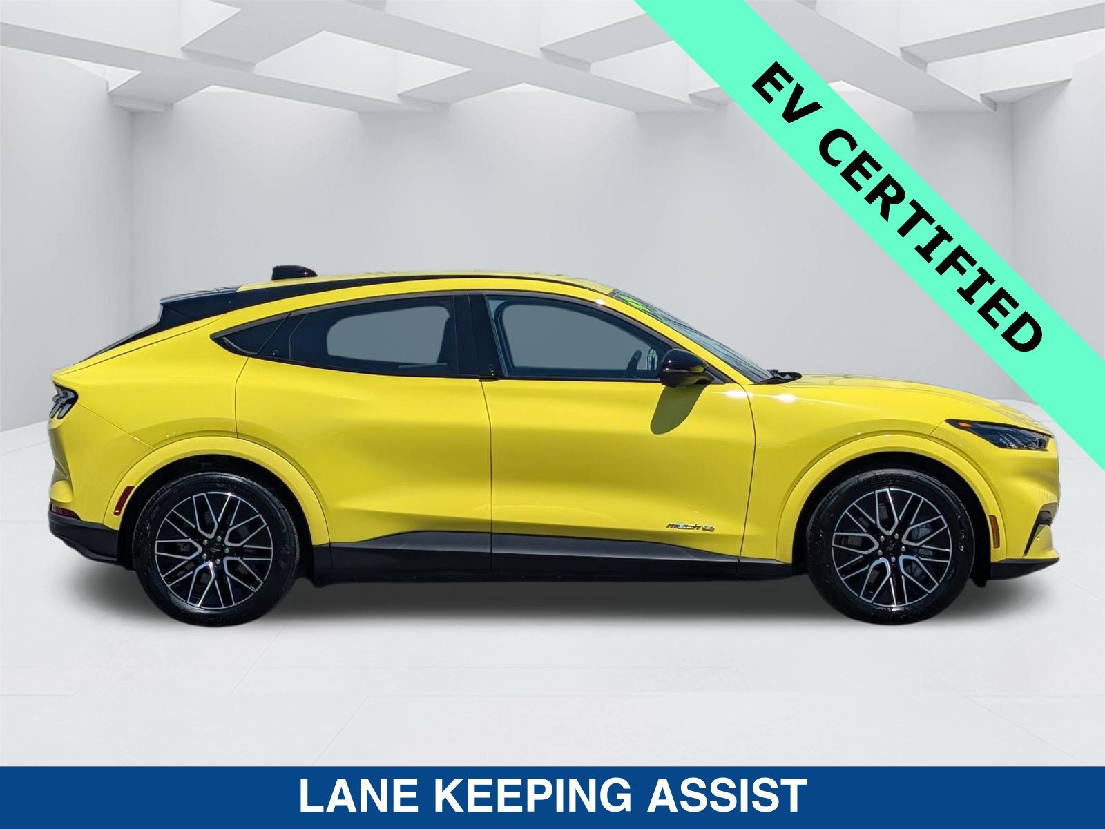 Certified 2025 Ford Mustang Mach-E Premium AWD/4WD image 3