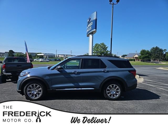 Certified 2025 Ford Explorer Active w/ Active Comfort Package AWD/4WD image 1