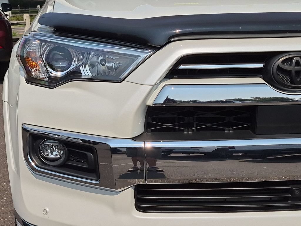 Used 2023 Toyota 4Runner Limited AWD/4WD image 40