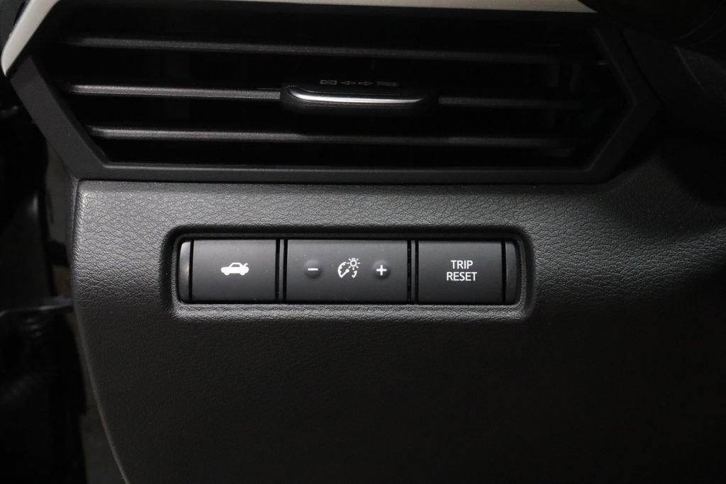 Used 2025 Nissan Altima 2.5 SV image 26