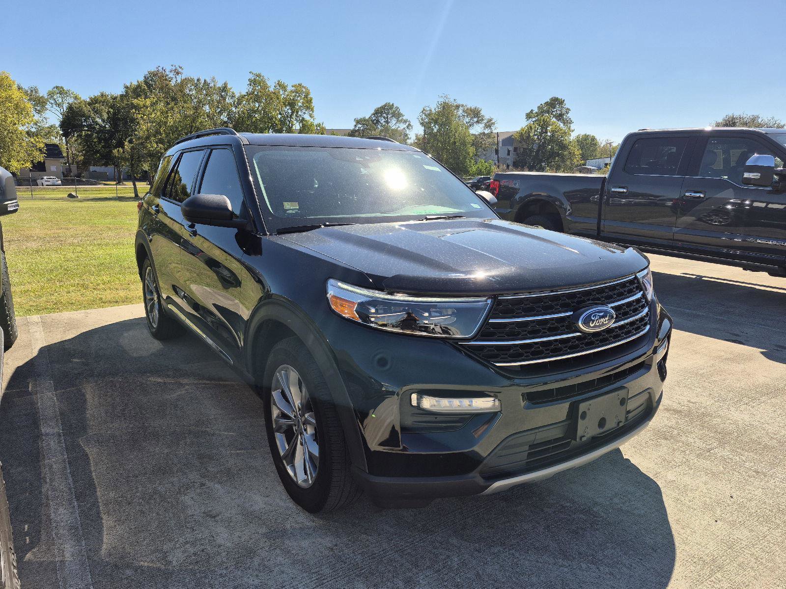 Certified 2022 Ford Explorer XLT w/ Equipment Group 202A image 11