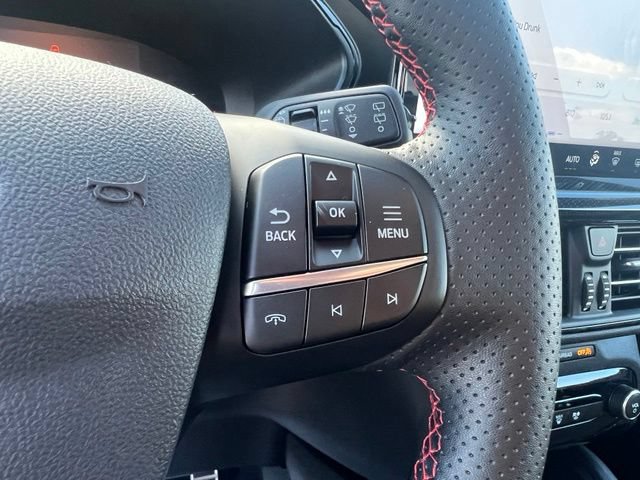 Certified 2024 Ford Escape ST-Line w/ Tech Pack #1 AWD/4WD image 10