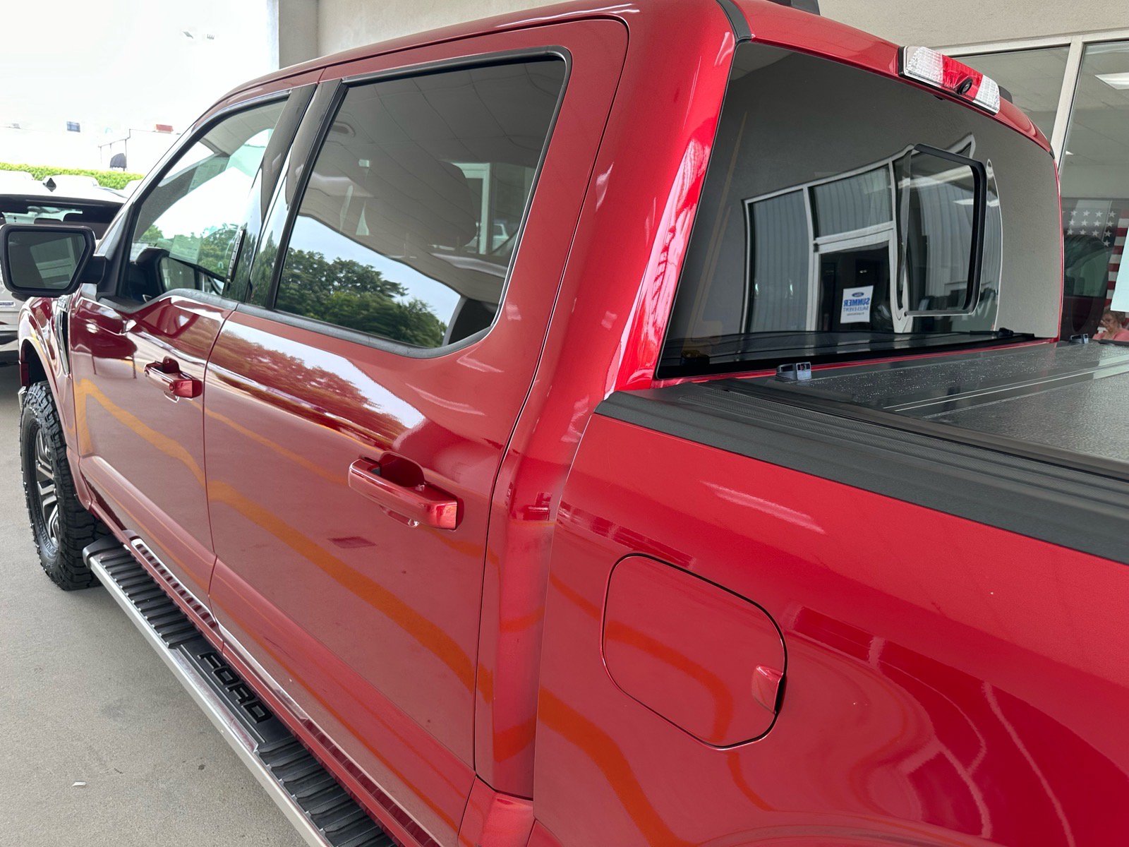 Certified 2022 Ford F150 Lariat w/ Trailer Tow Package AWD/4WD image 15